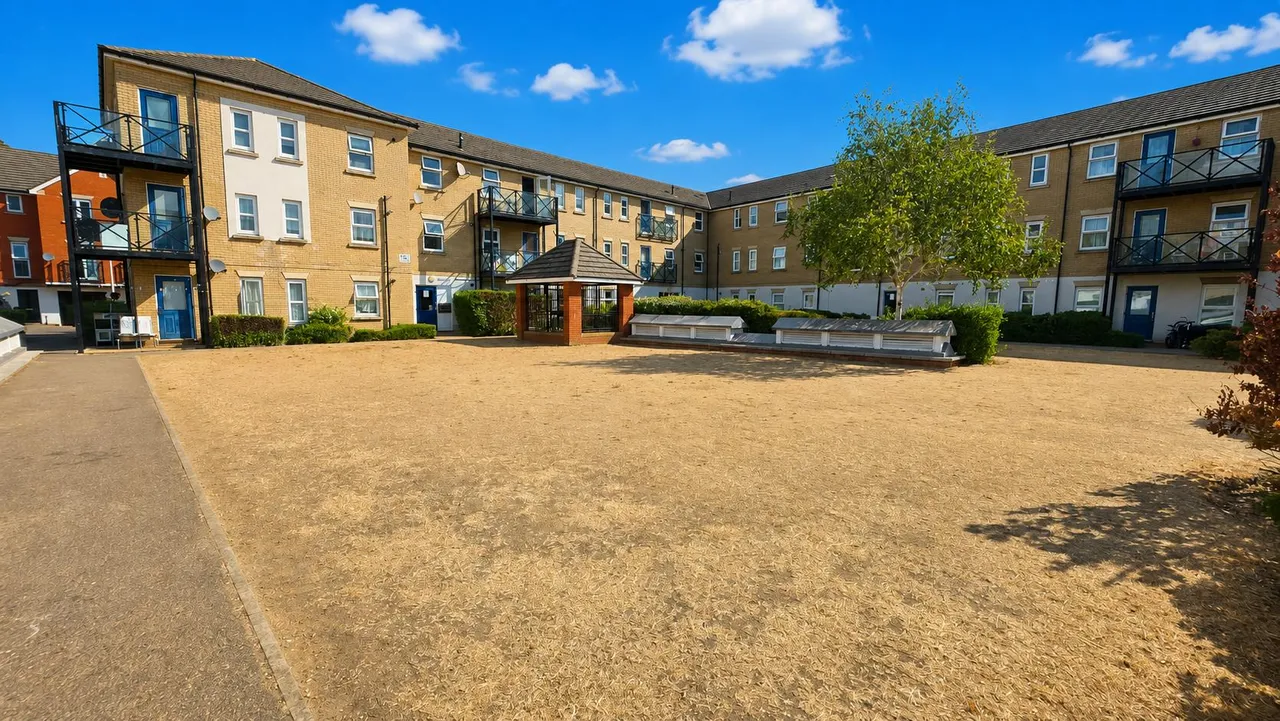 Glandford Way, Chadwell Heath, RM6, photo 13