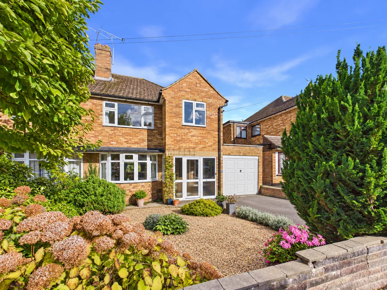3 bed house for sale, Chiltern Close, Princes Risborough, HP27