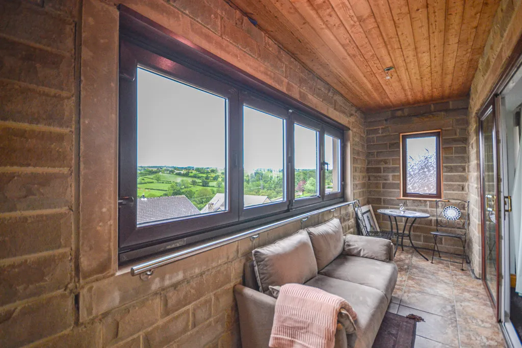 High Meadows, Thornhill, photo 35