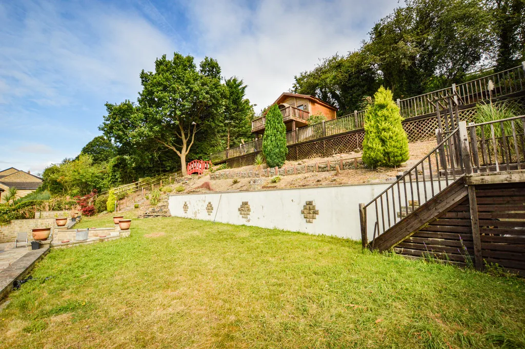 High Meadows, Thornhill, photo 47