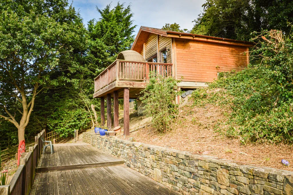 High Meadows, Thornhill, photo 50