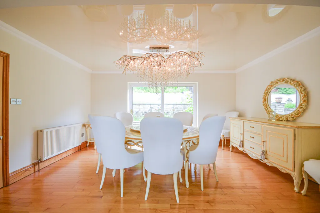 High Meadows, Thornhill, photo 20