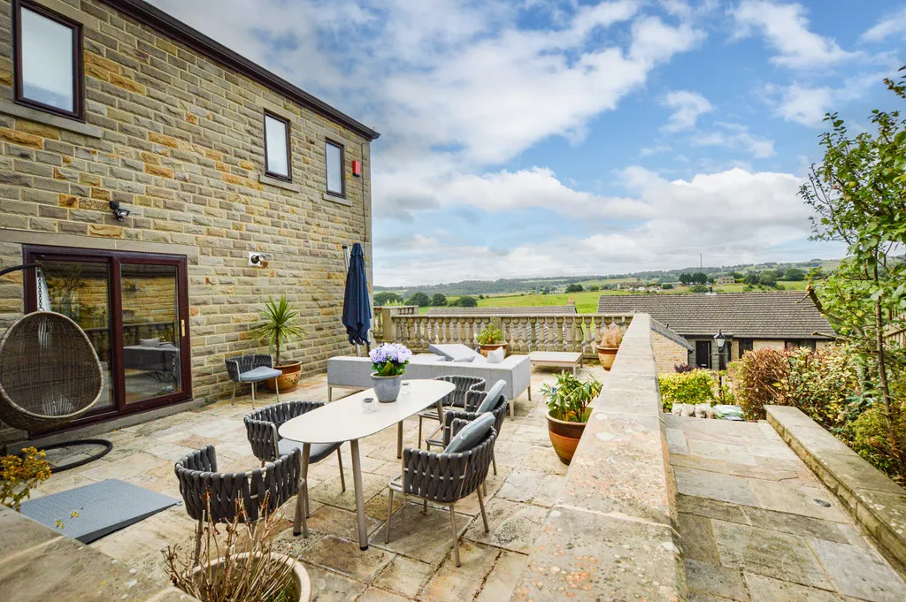 High Meadows, Thornhill, photo 54