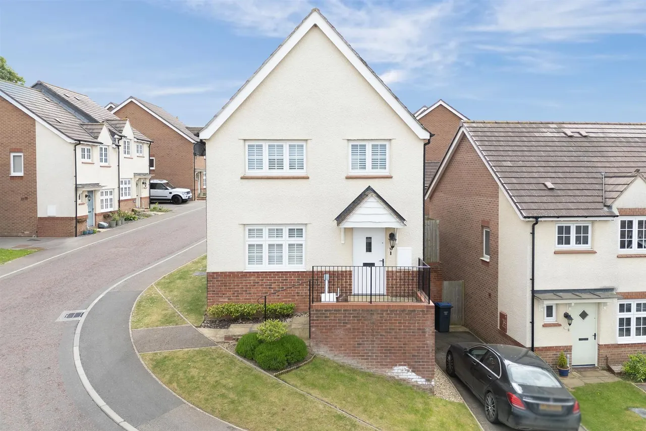 4 bed house for sale — Adcock Road, Market Harborough, LE16