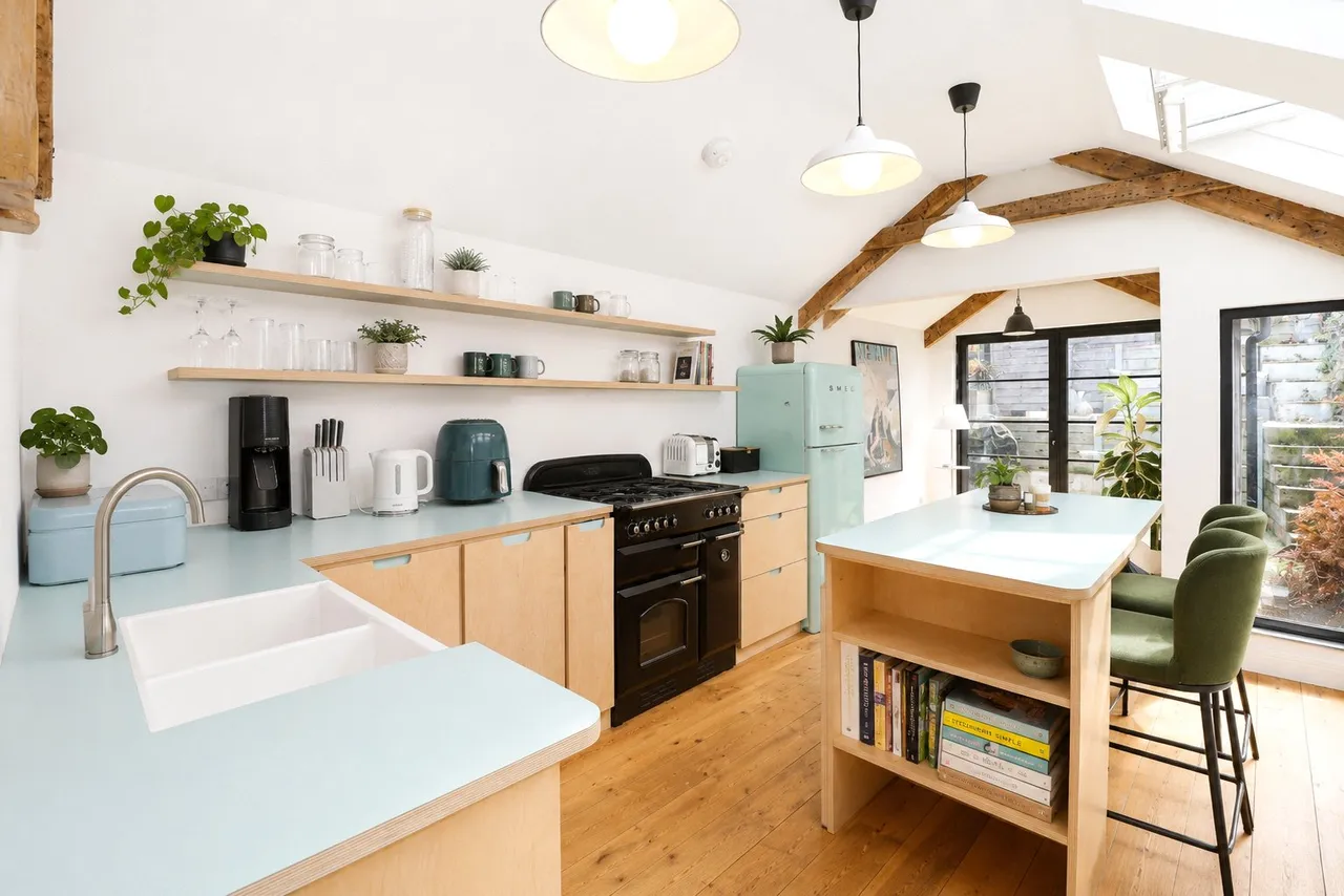 Irsha Street, Appledore, EX39, photo 11