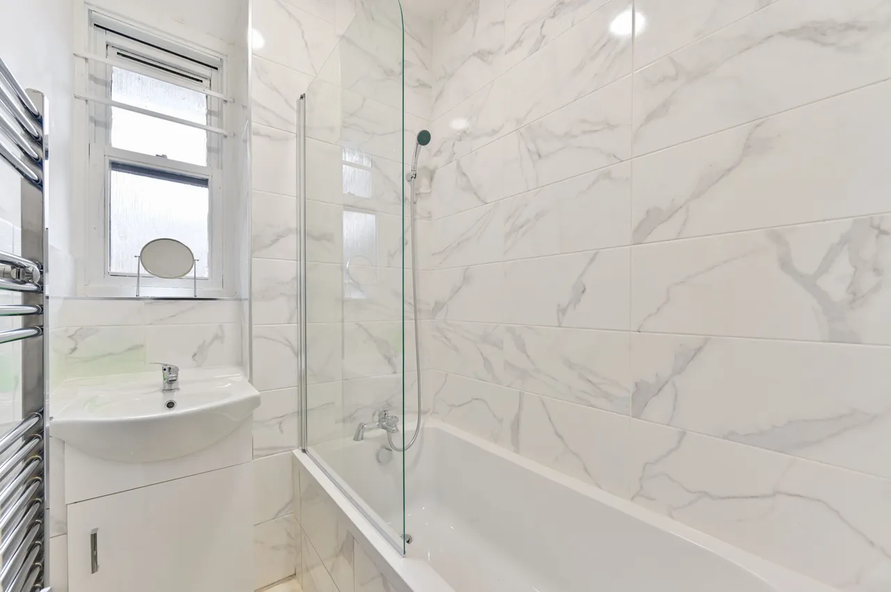 53 Lohmann House, Kennington Oval, London, photo 12