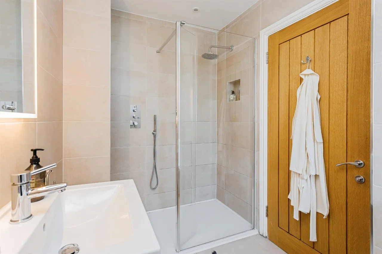 Brainsmead, Cuckfield, RH17, photo 12