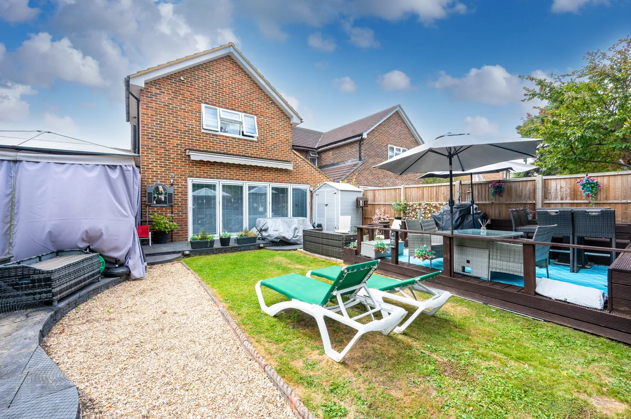 Woking, GU22, photo 36
