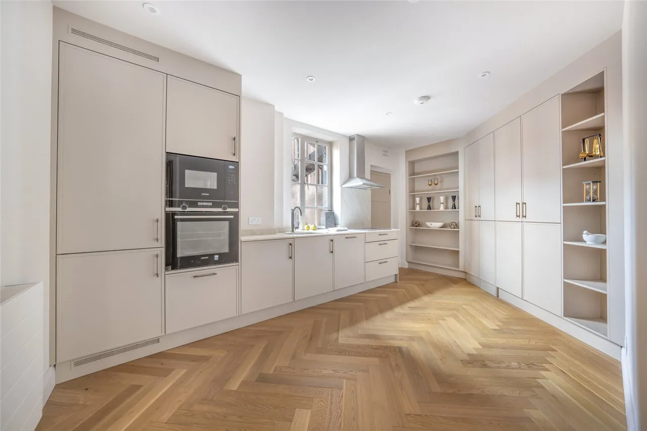 Cropthorne Court, 20-28 Maida Vale, Maida Vale, London, W9, photo 4