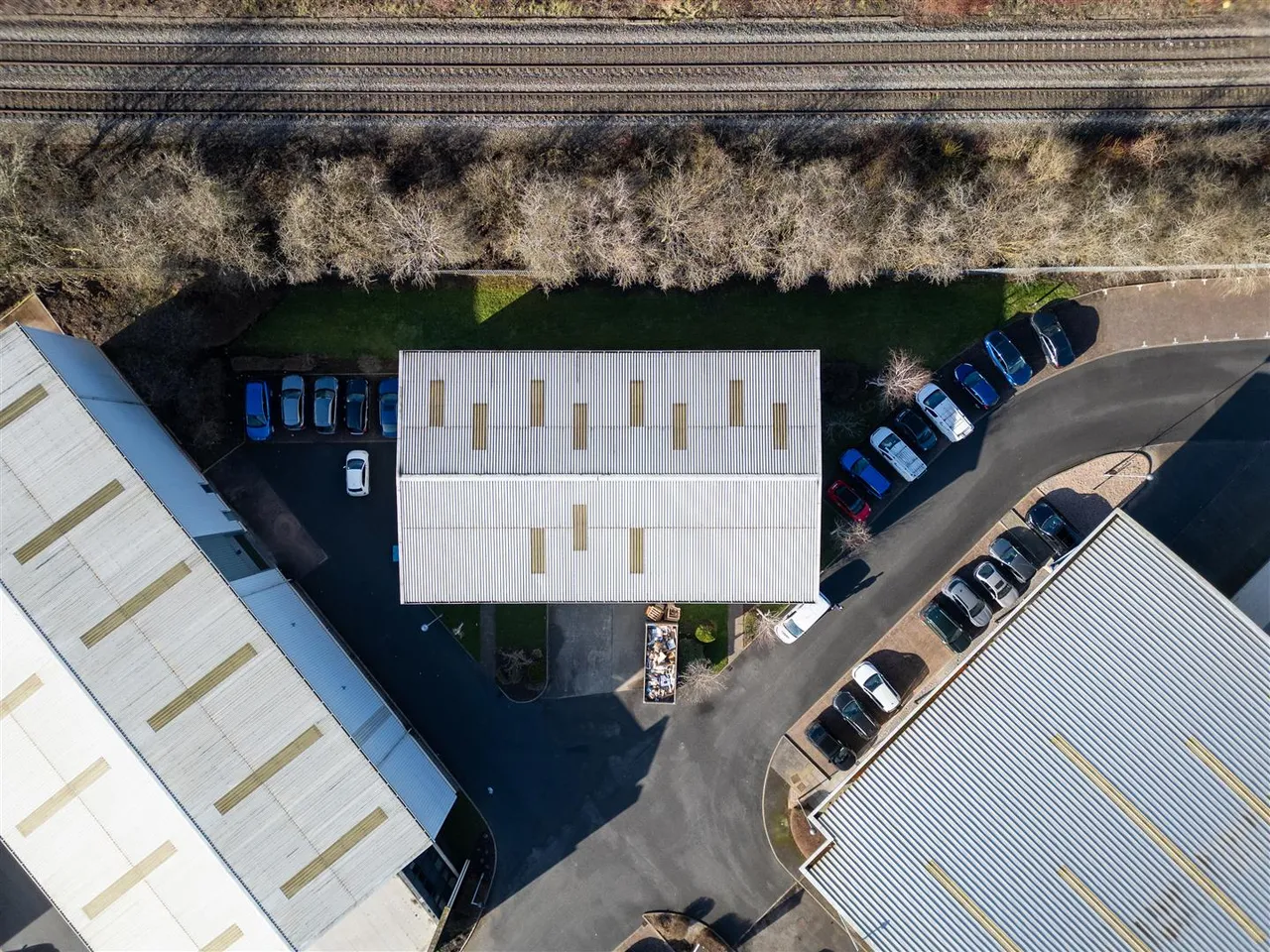 Hemdale Business Park, Kingfisher Court,, photo 2