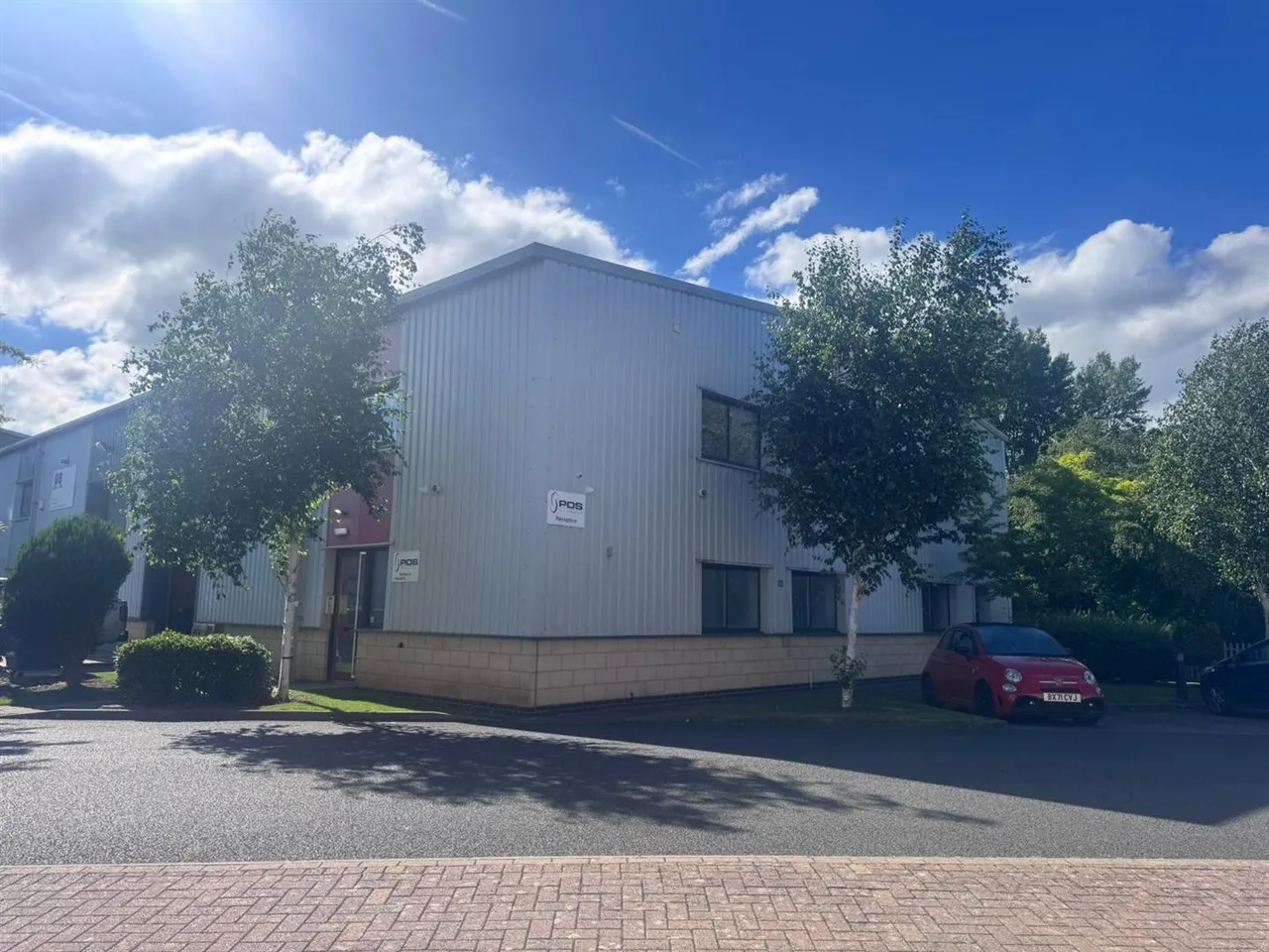 Hemdale Business Park, Kingfisher Court,, photo 6
