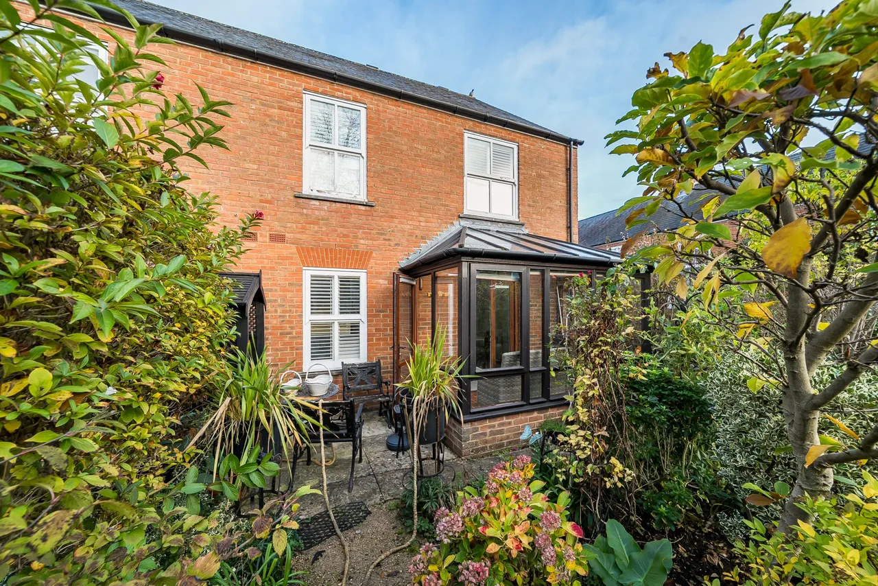 Seymour Place, Odiham, Hook, RG29 1AY, photo 14