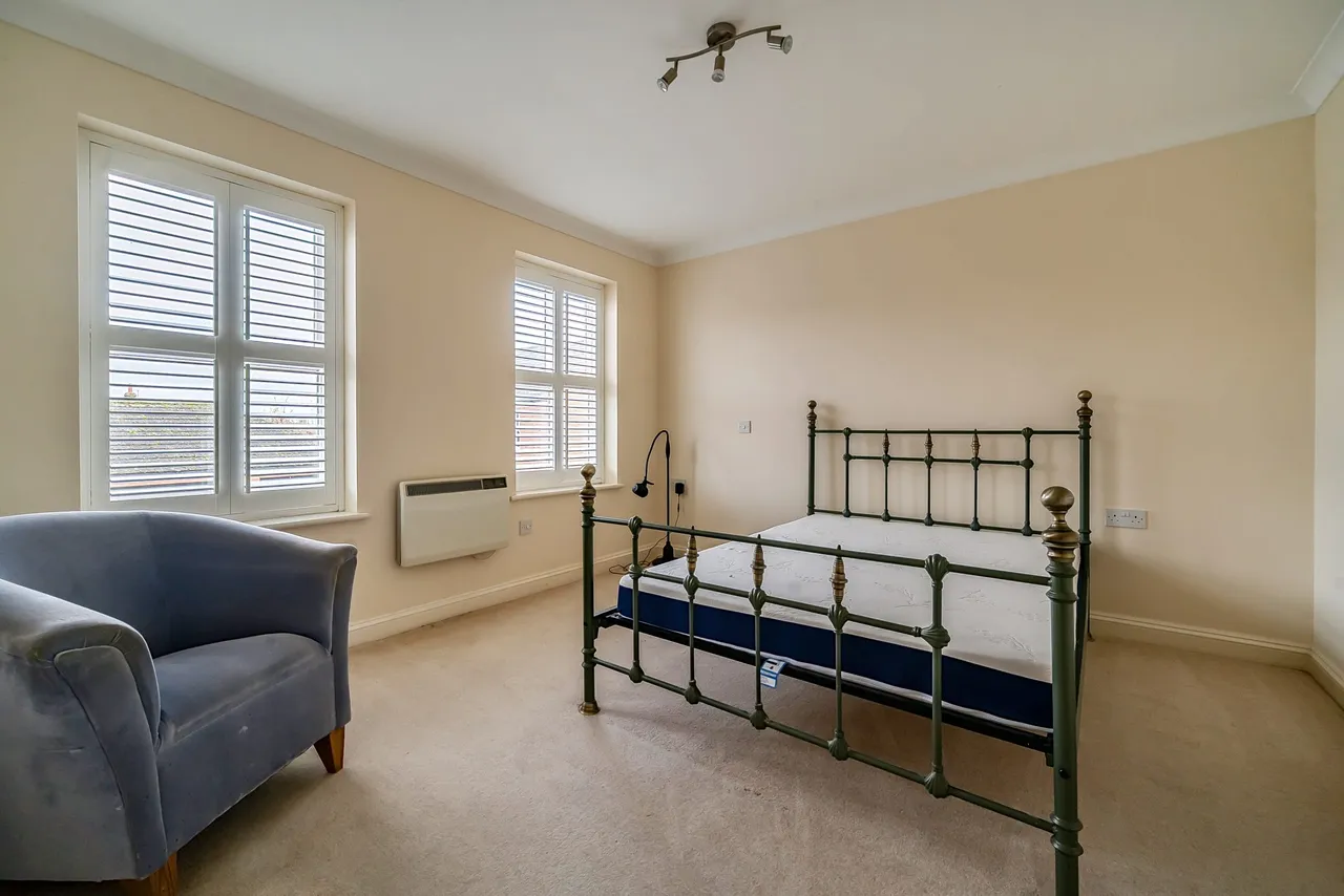 Seymour Place, Odiham, Hook, RG29 1AY, photo 11