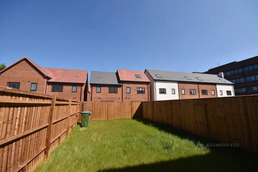 Sanders Lane, Aylesbury, HP21, photo 4