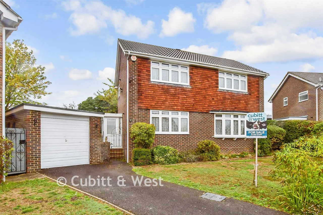 3 bed house for sale, St. Mary's Close, Pulborough, RH20