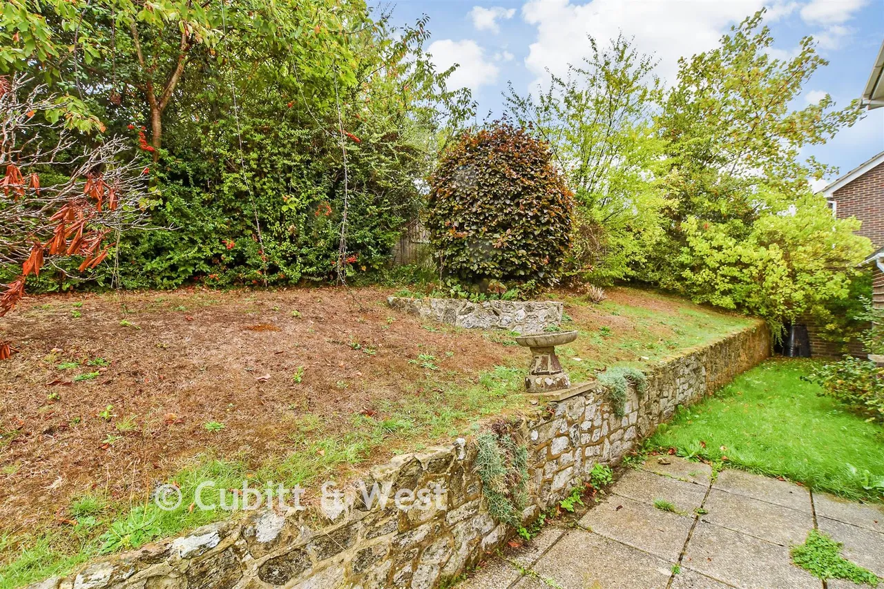 St. Mary's Close, Pulborough, RH20, photo 11