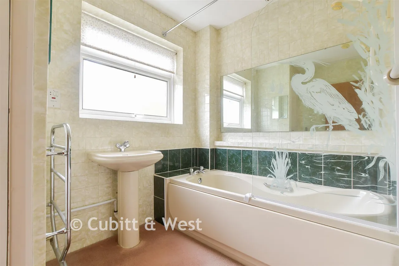 St. Mary's Close, Pulborough, RH20, photo 8