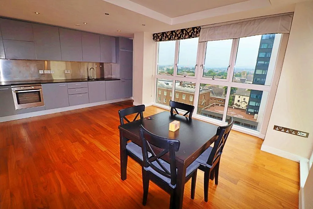 Newport Road, Roath, CF24, photo 2