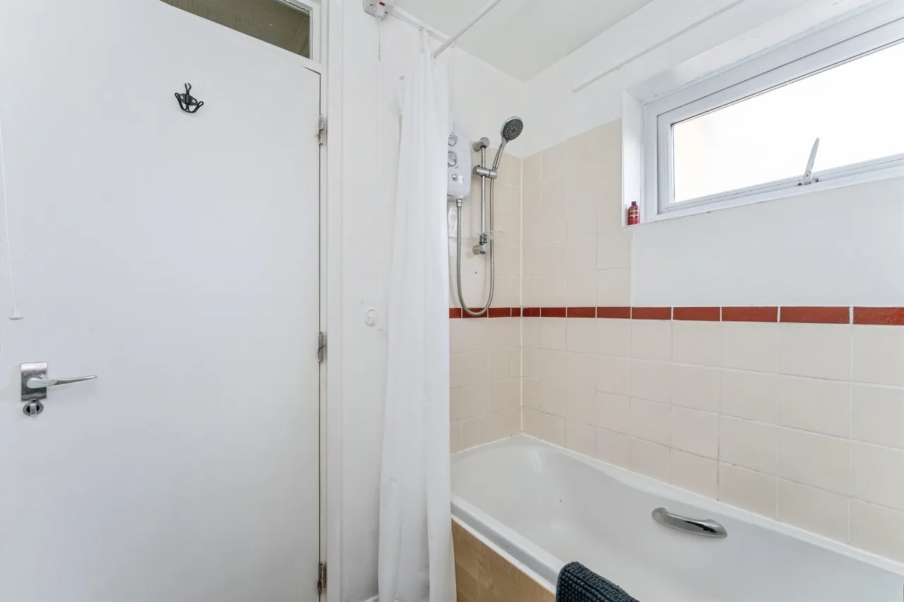 Victoria Road, Chester, CH2, photo 11
