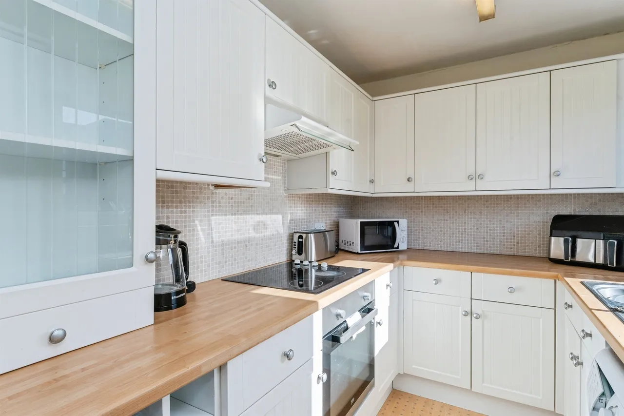 Victoria Road, Chester, CH2, photo 7