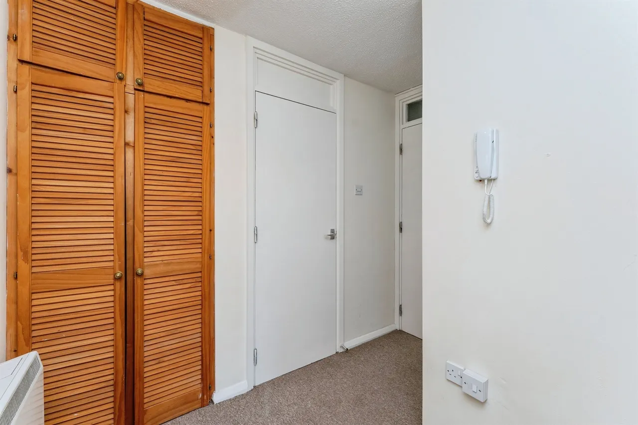Victoria Road, Chester, CH2, photo 3