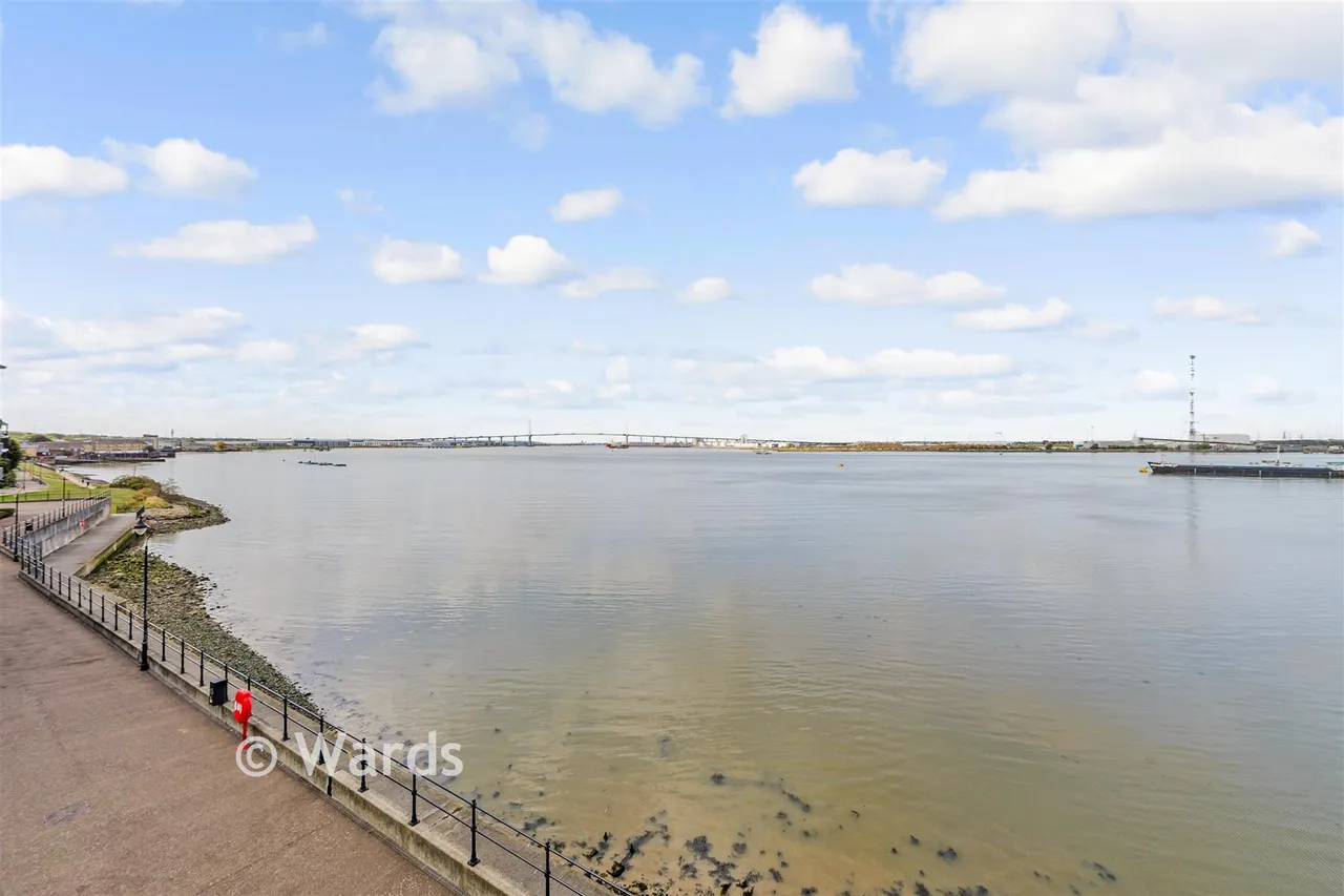 Portland Place, Greenhithe, DA9, photo 11
