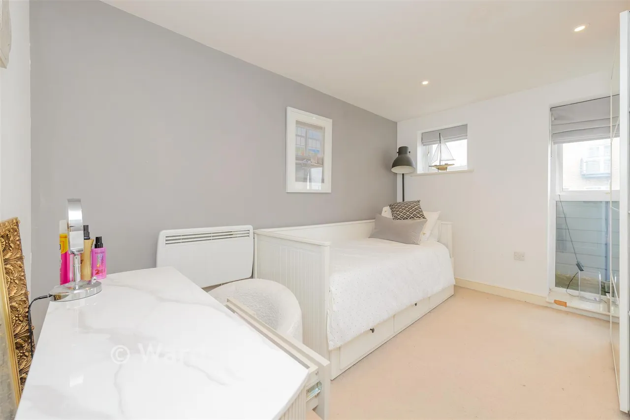 Portland Place, Greenhithe, DA9, photo 5