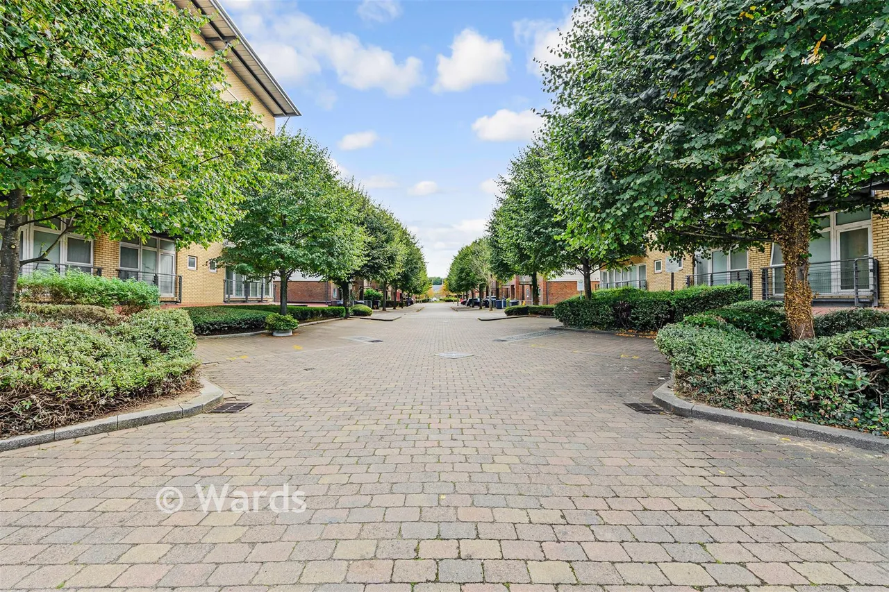 Portland Place, Greenhithe, DA9, photo 12