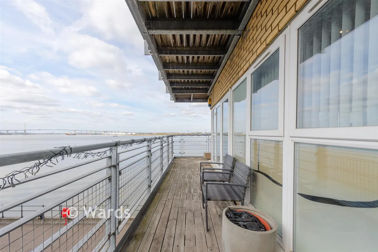 Portland Place, Greenhithe, DA9, photo 10