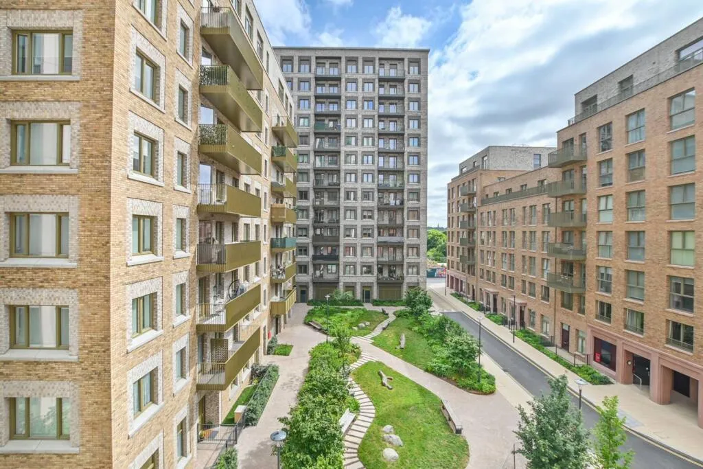 Aviator Drive, Cricklewood, NW2, photo 6
