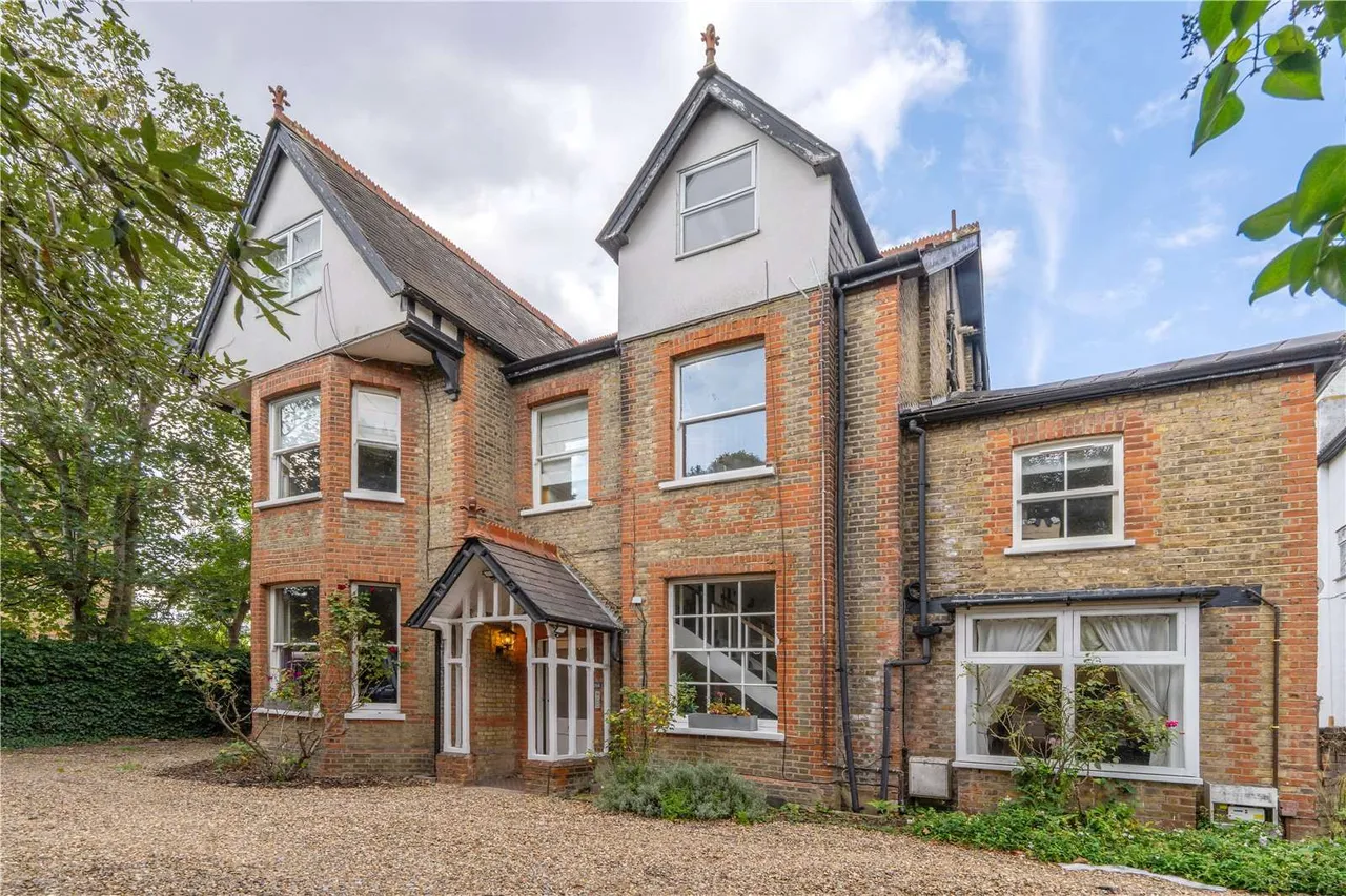 Sheen Road, Richmond, Surrey, TW10 5AN, photo 4