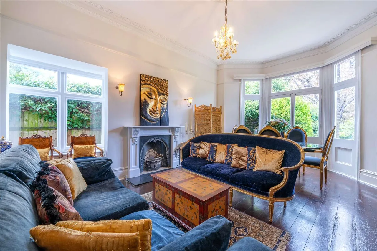 Sheen Road, Richmond, Surrey, TW10 5AN, photo 3