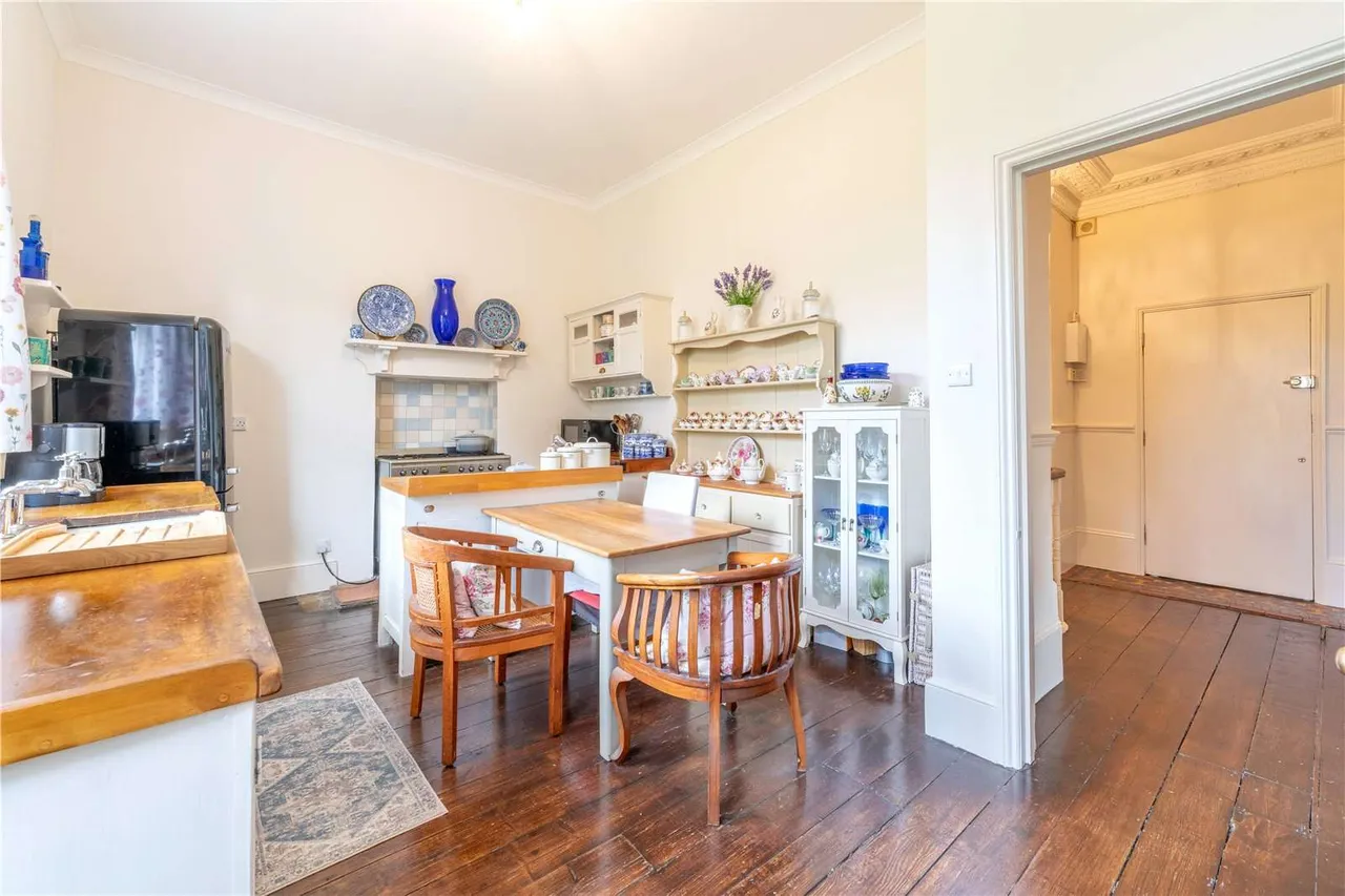 Sheen Road, Richmond, Surrey, TW10 5AN, photo 11