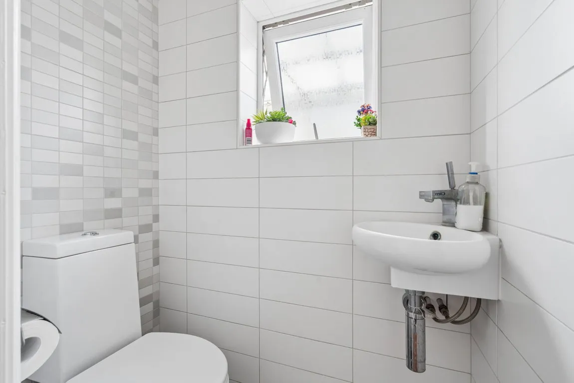 Eastern Avenue, Pinner, HA5, photo 12