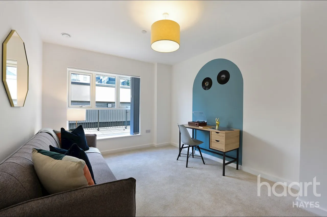 Blyth Road, Haye, UB3, photo 12