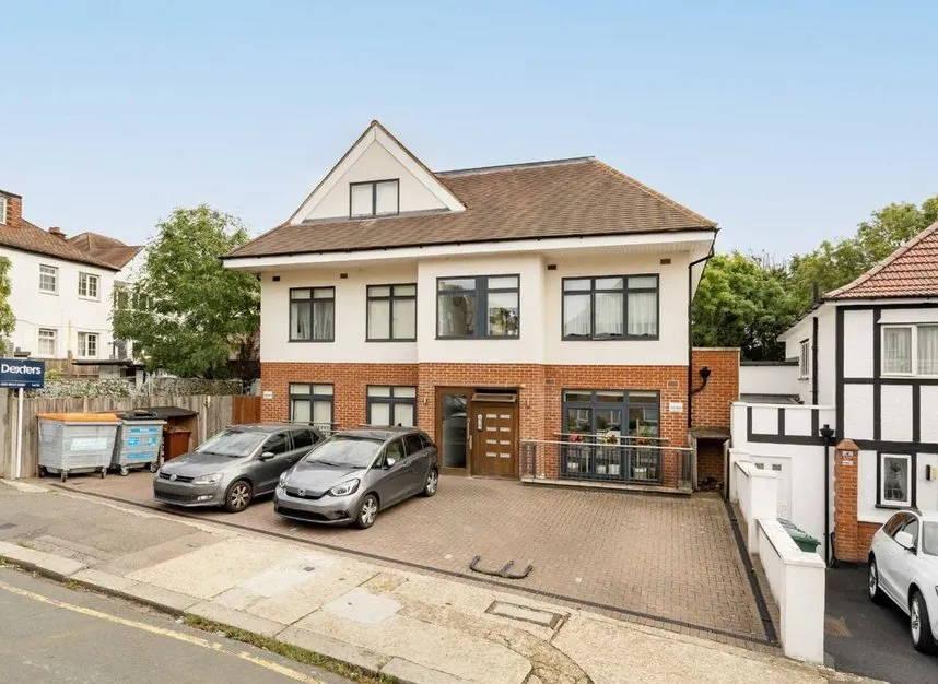 2 bed flat for sale, Graham Road, Hendon, NW4