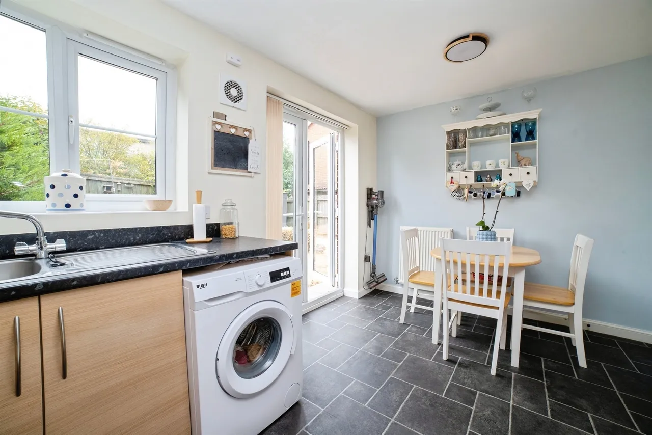 Sanderling Way, Forest Town, NG19, photo 9