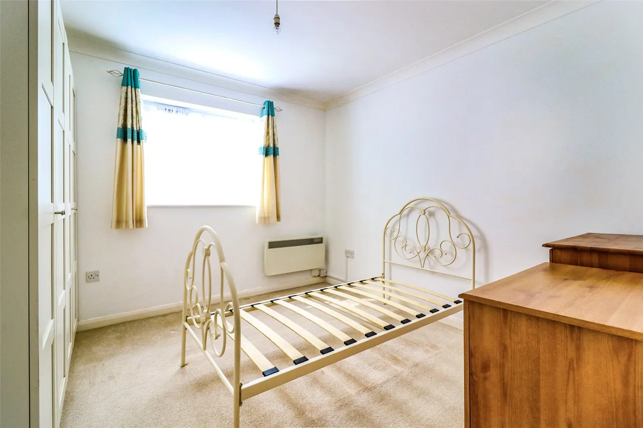 Clarence Road, Fleet, Hampshire, GU51 3XS, photo 5