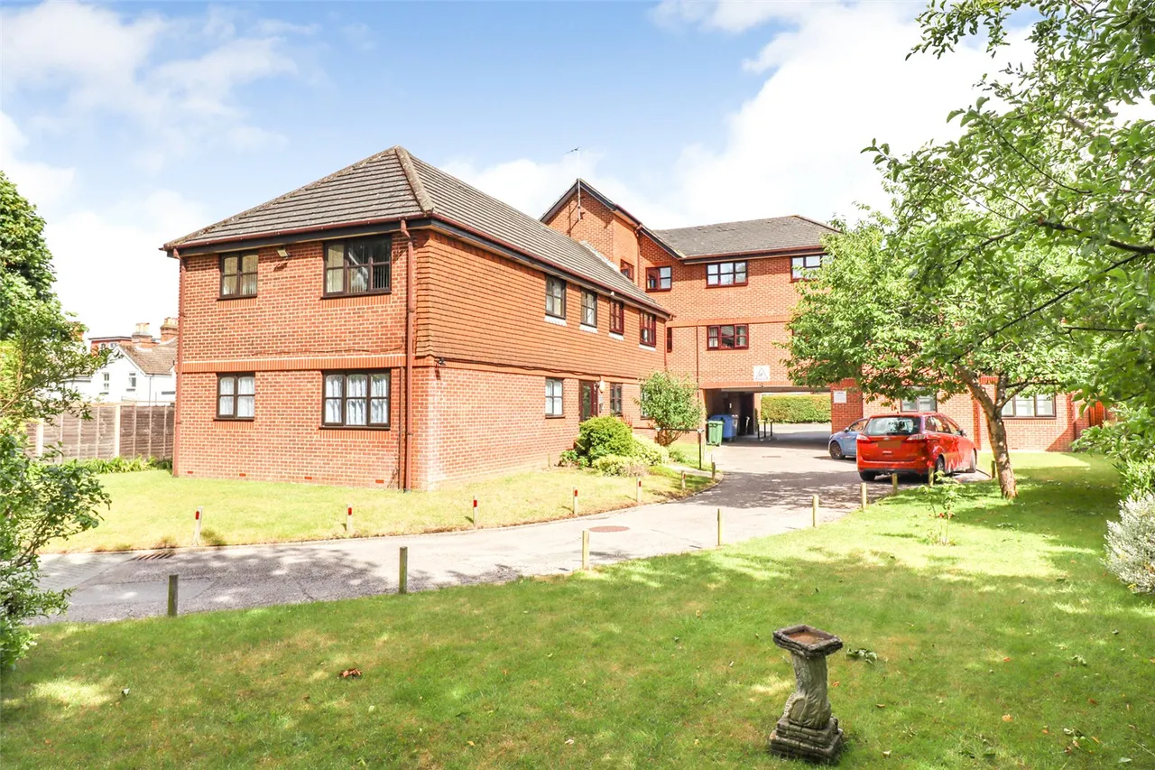 Clarence Road, Fleet, Hampshire, GU51 3XS, photo 7