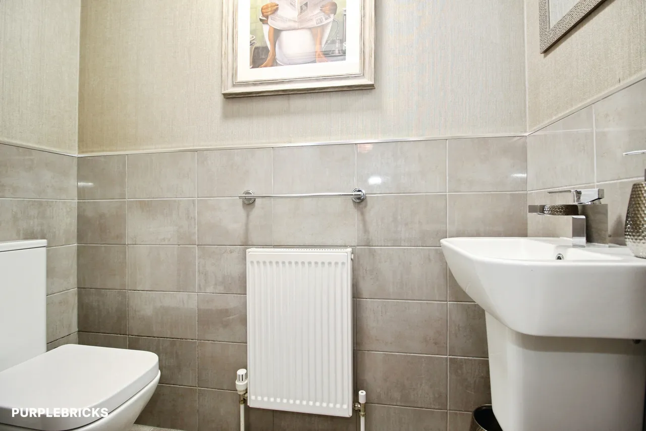 Thornesgate Gardens, Wakefield, WF2, photo 11
