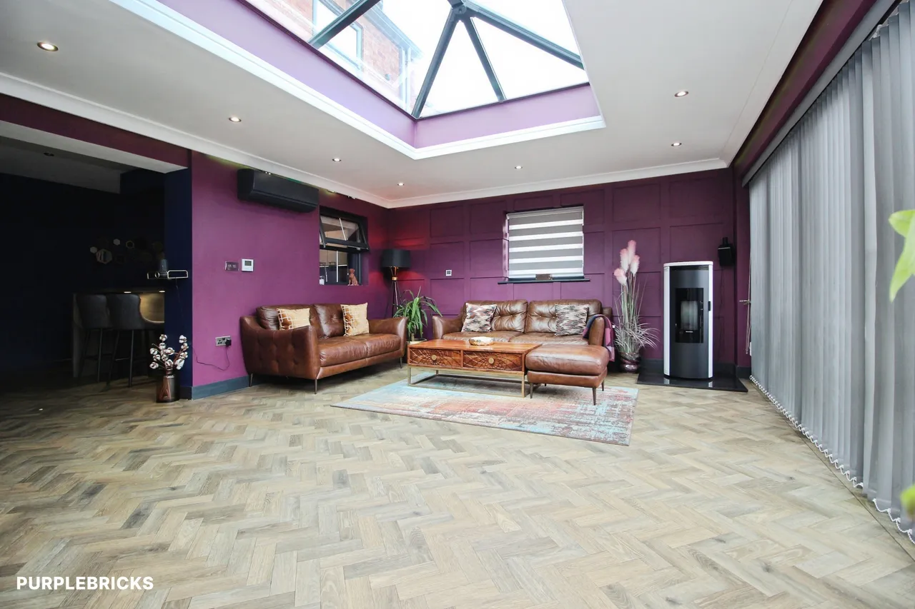 Thornesgate Gardens, Wakefield, WF2, photo 2