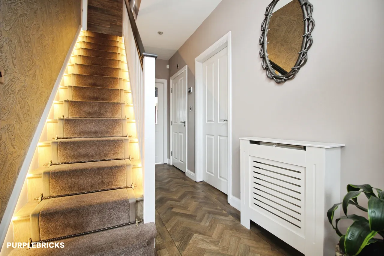 Thornesgate Gardens, Wakefield, WF2, photo 12