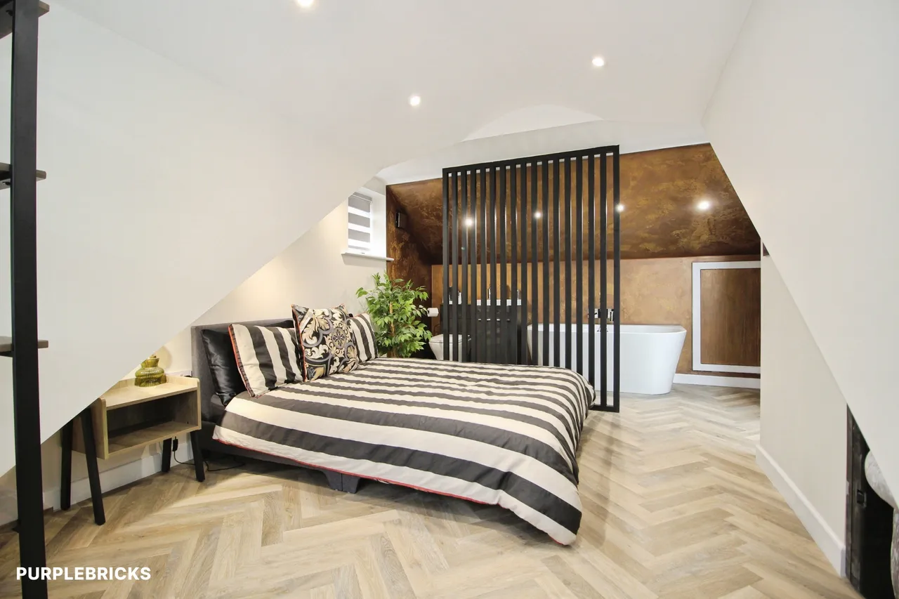 Thornesgate Gardens, Wakefield, WF2, photo 18