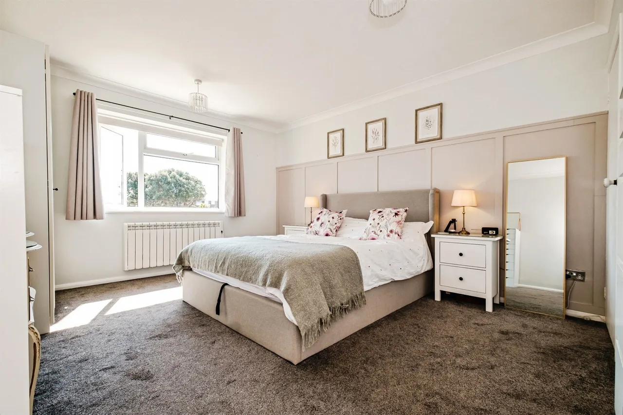 Fontwell Close, Rustington, BN16, photo 7