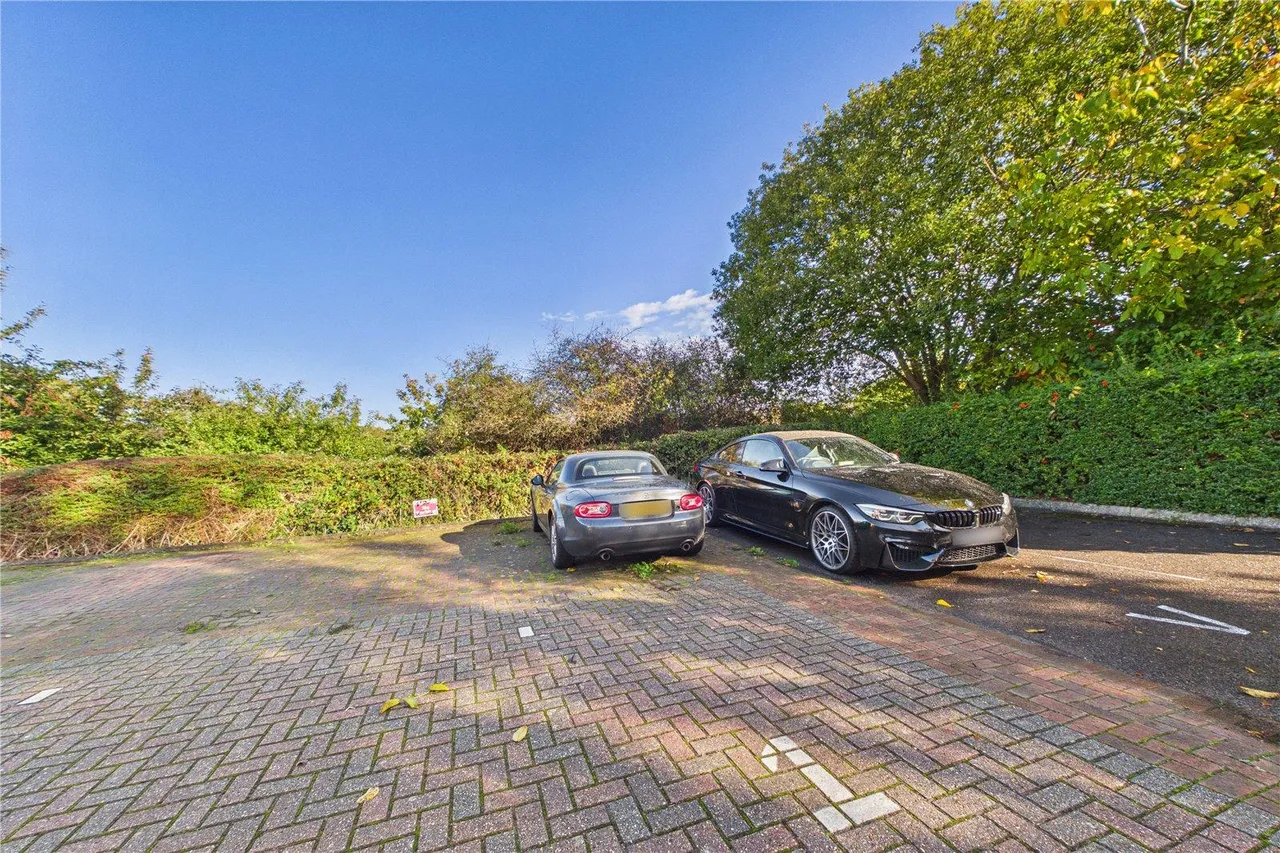 London Road, Overton, RG25, photo 13