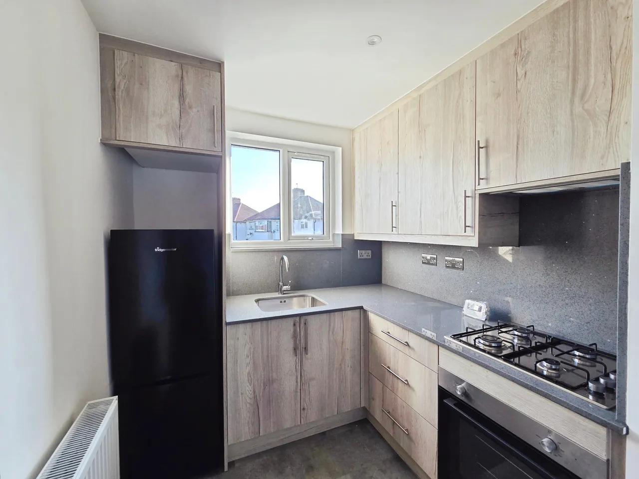 2 bed flat to rent — Honeypot Lane, Stanmore, HA7