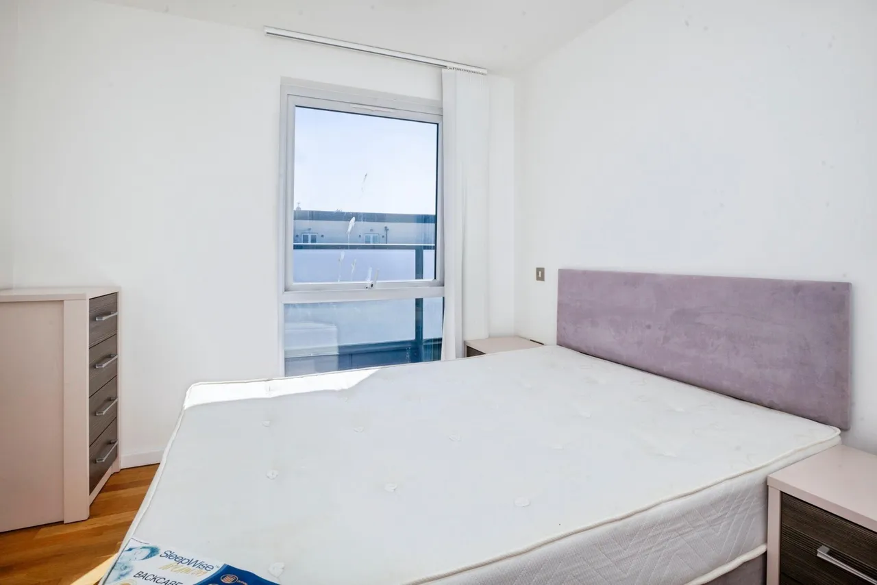 Bath Road, Slough, SL1, photo 7