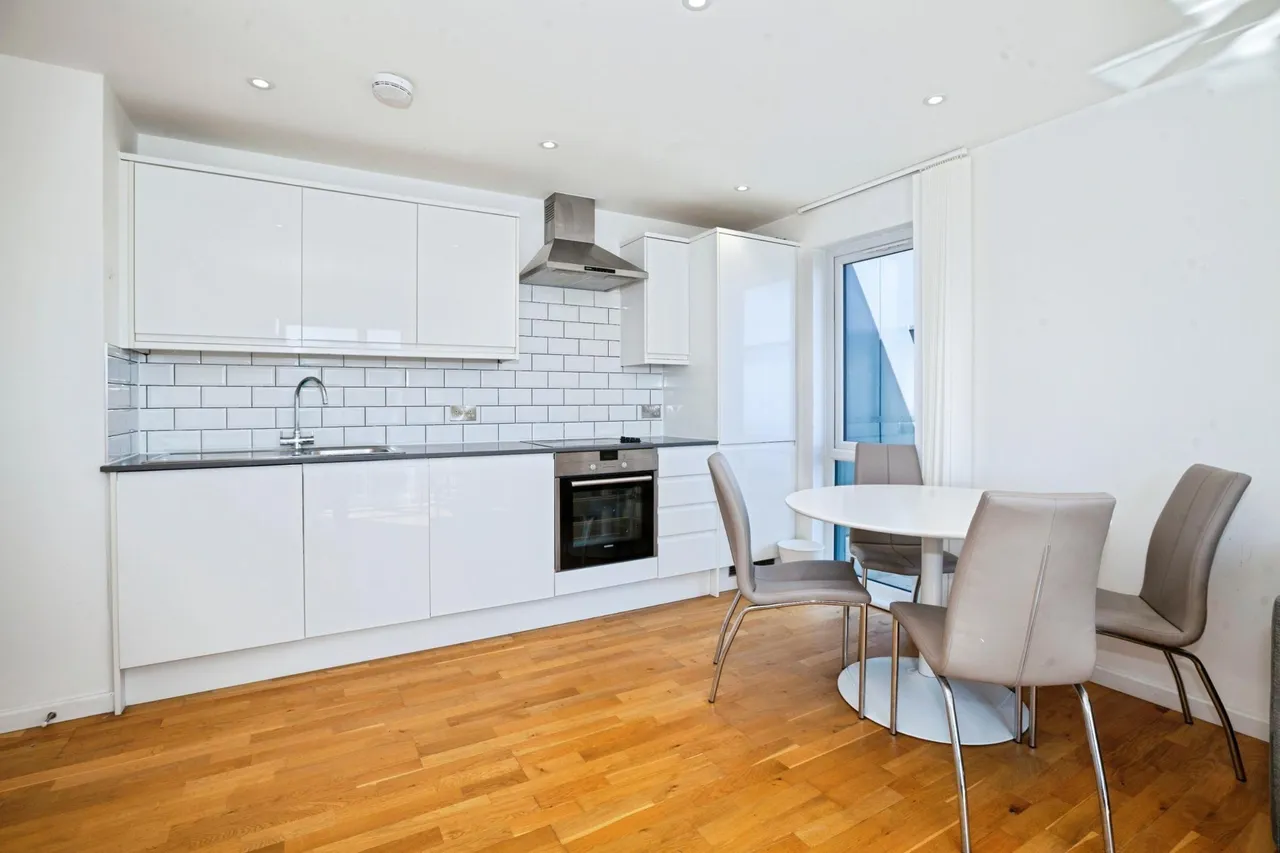 Bath Road, Slough, SL1, photo 2