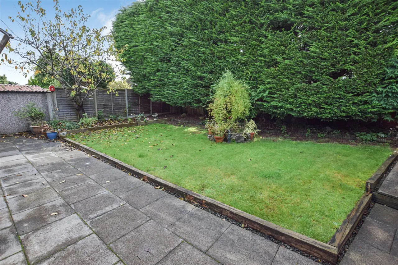 Belmont Close, Farnborough, Hampshire, GU14 8RU, photo 14