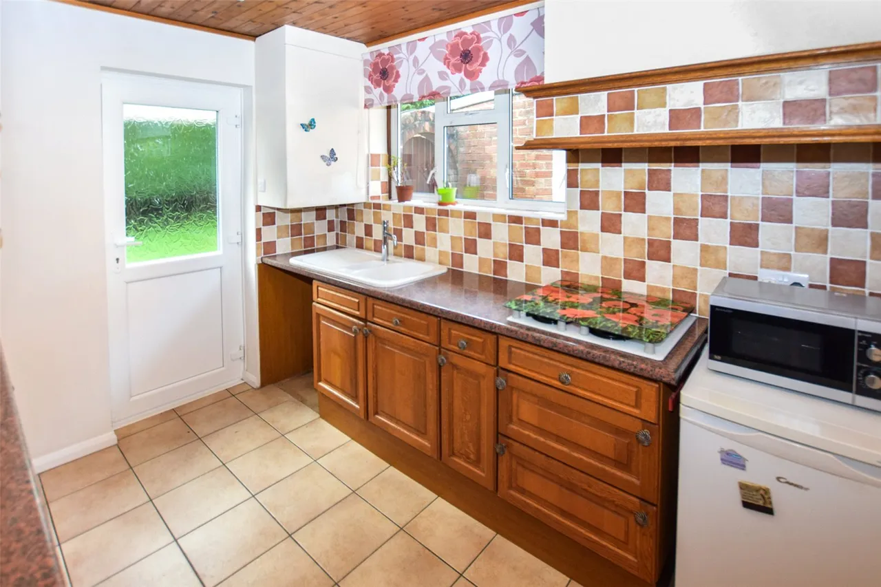Belmont Close, Farnborough, Hampshire, GU14 8RU, photo 17